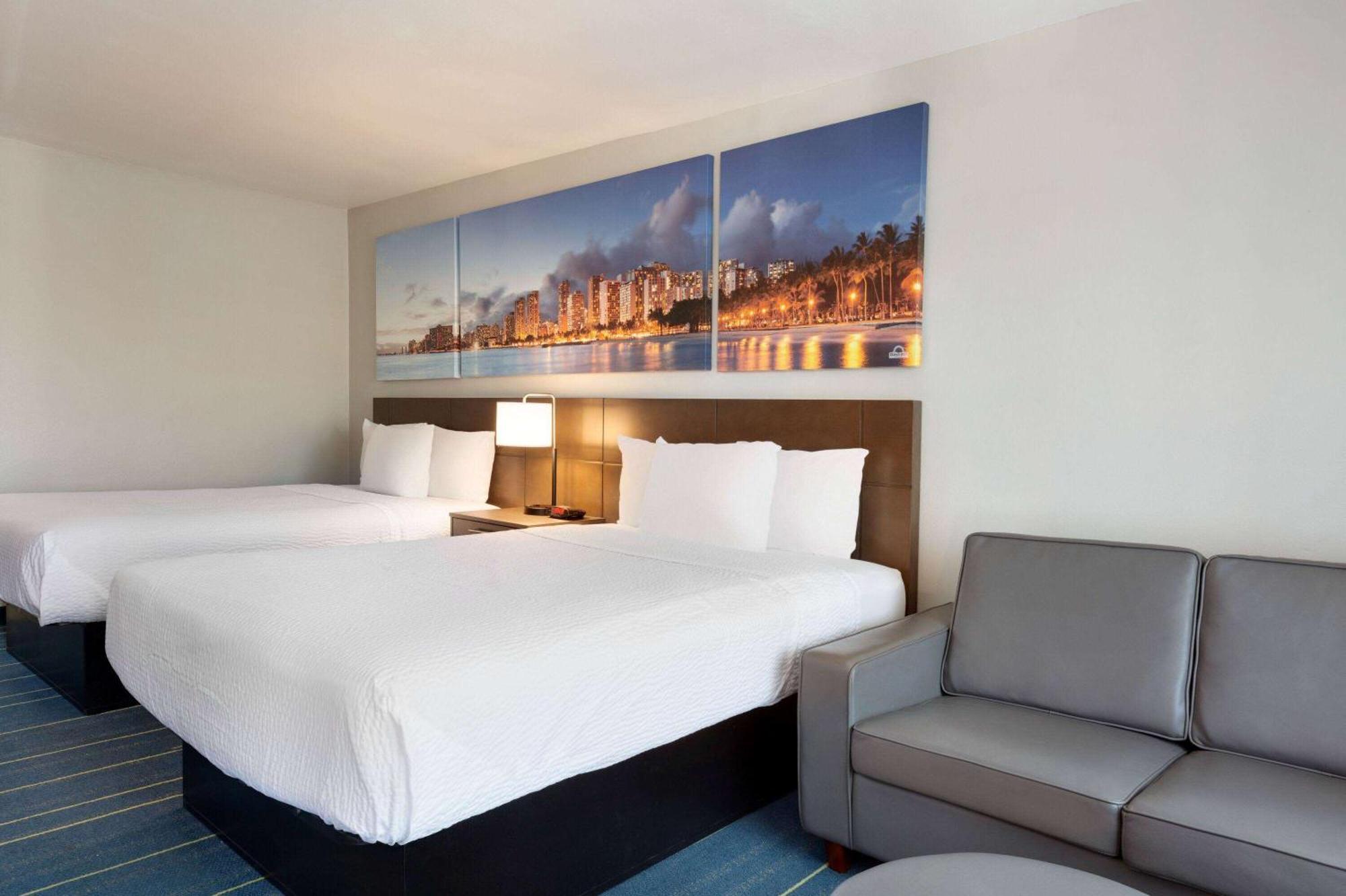 Days Inn & Suites By Wyndham Anaheim At Disneyland Park Exterior foto