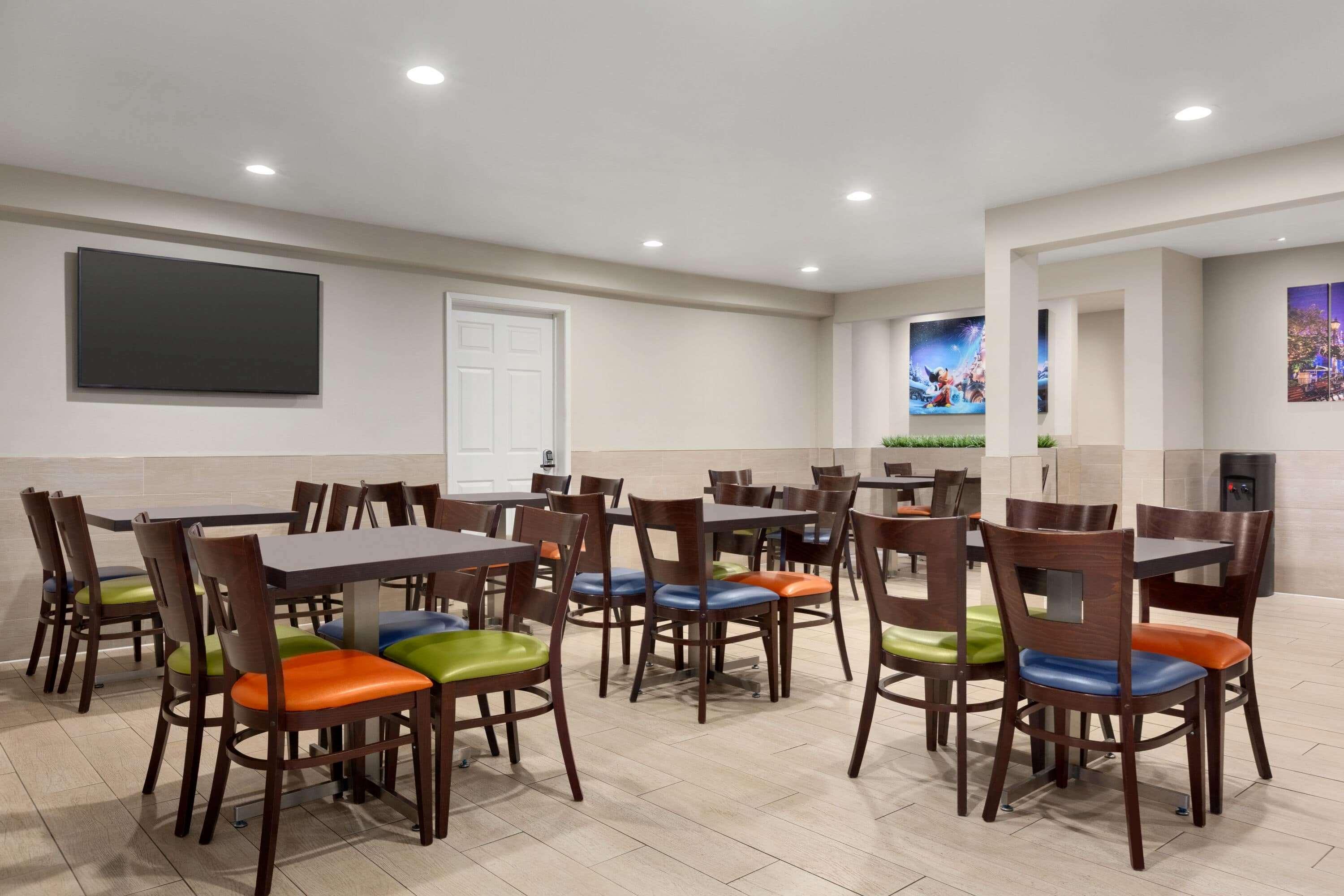 Days Inn & Suites By Wyndham Anaheim At Disneyland Park Exterior foto